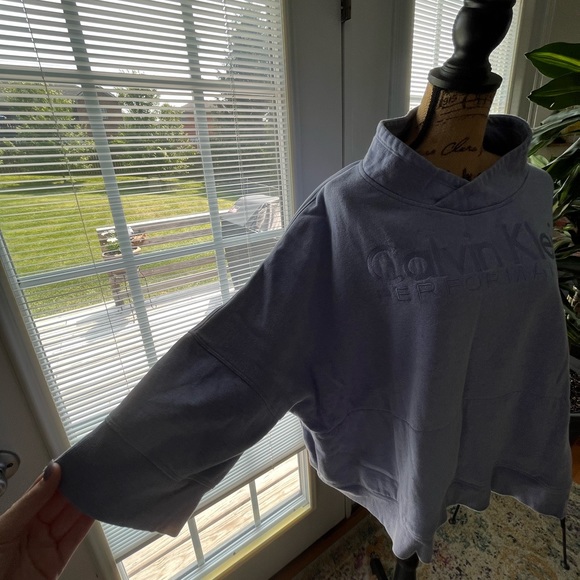 Calvin Klein Pullover! - Picture 3 of 6